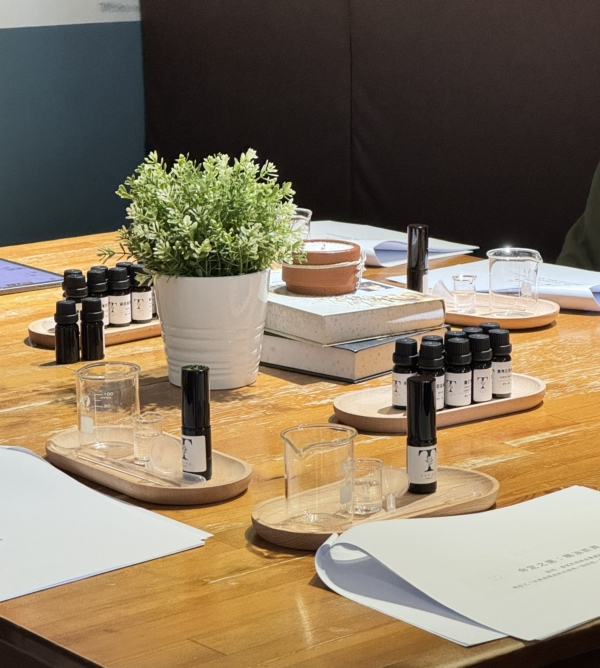 6A00068D-35E9-4540-A013-A7BD92C75EC9_1_102_o 微香拾憶 · 香氣與情緒連結工作坊